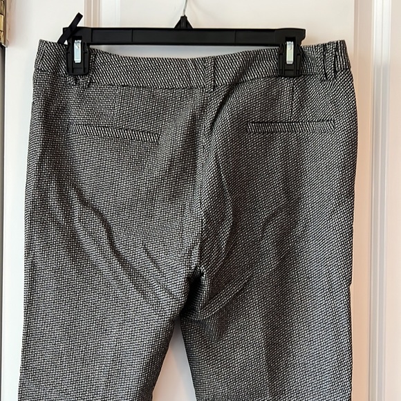 Like new! Gorgeous work pants. So comfy! - Picture 4 of 4